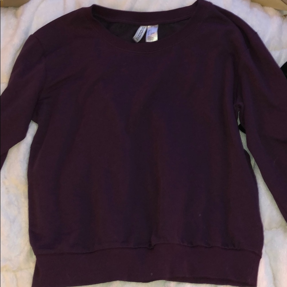 Dark purple/maroon crew neck HM